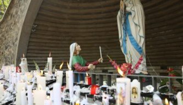 GYÓNTATÓI TOVÁBBKÉPZÉS AZ IRGALMASSÁG ÉVÉBEN